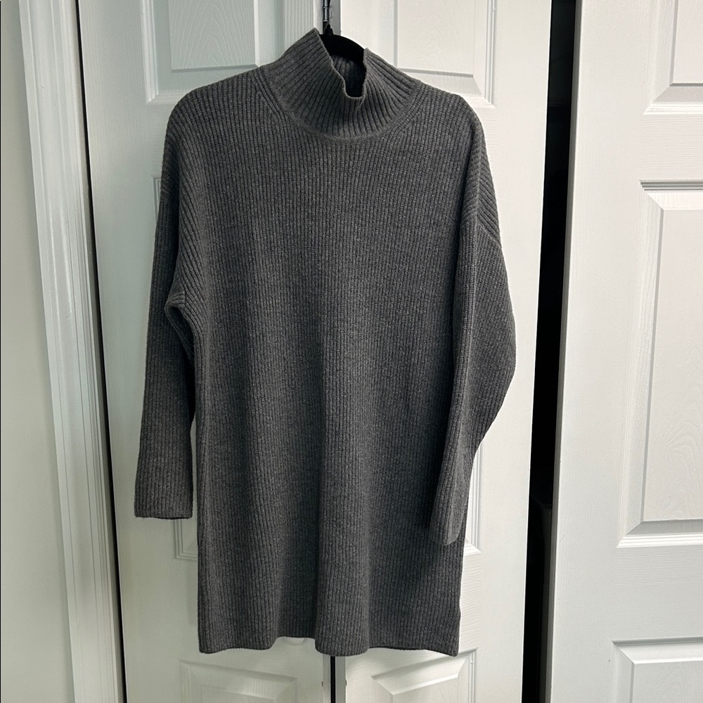 GAP Charcoal Ribbed Turtleneck Sweater